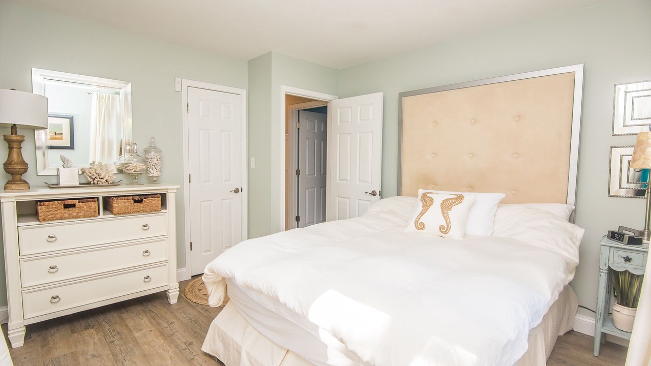 Photo of Bedroom in Caine Woods