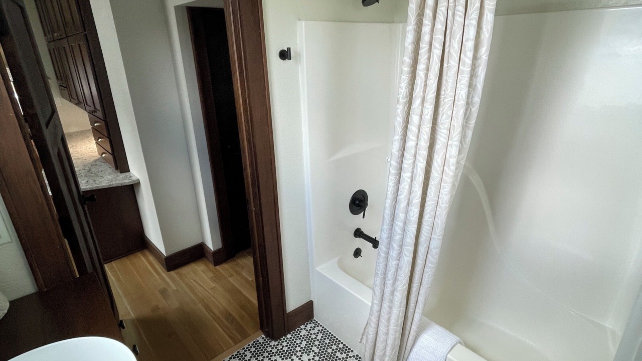 Photo of Bathroom in Decorah