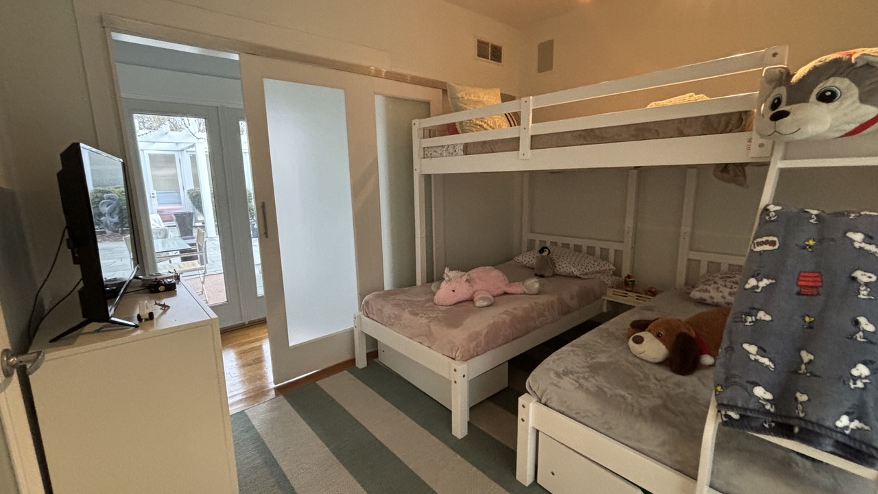 Photo of Bedroom in Canal Corkran