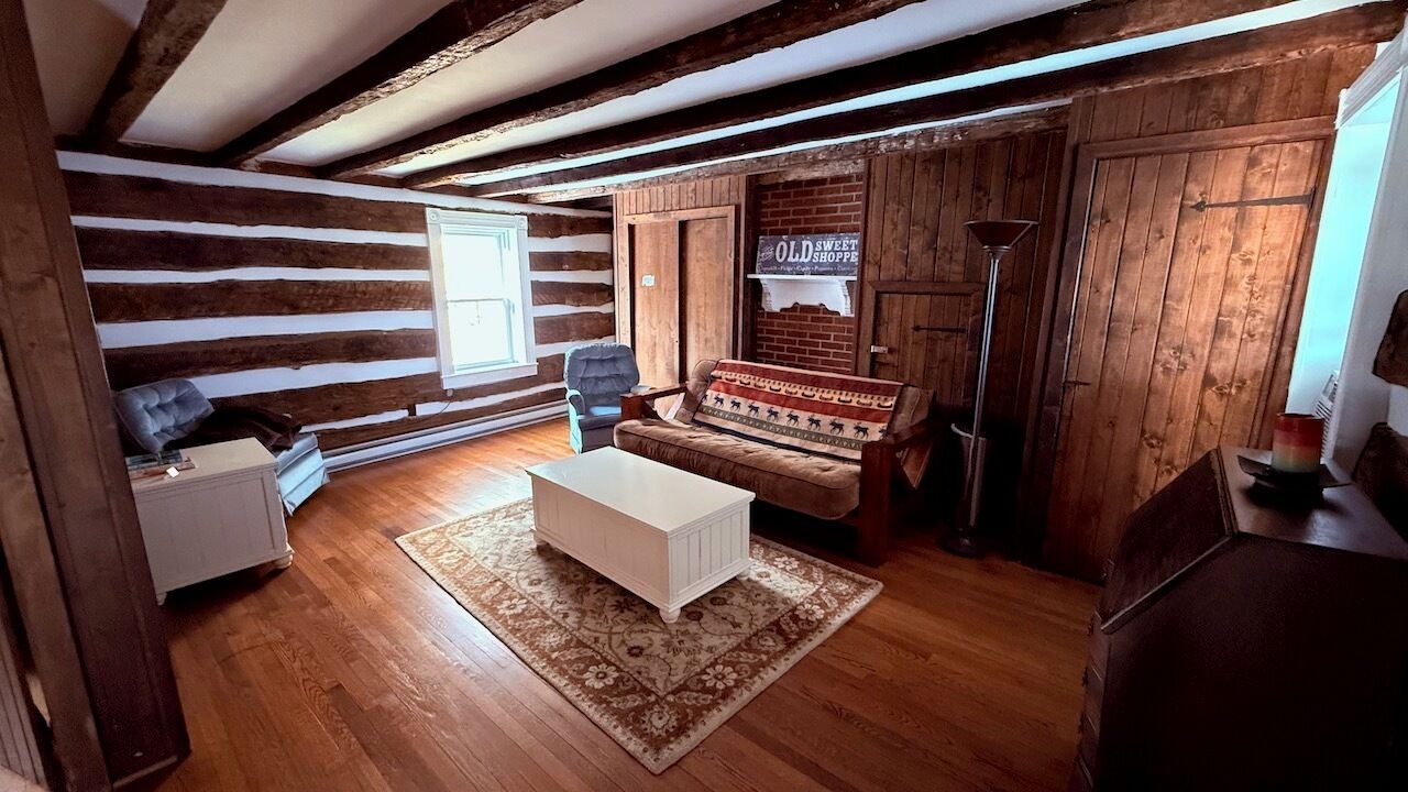 Photo of Livingroom in Ijamsville