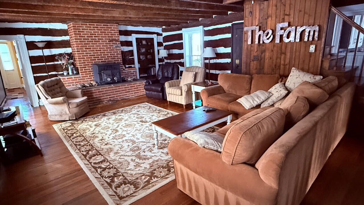 Photo of Livingroom in Ijamsville
