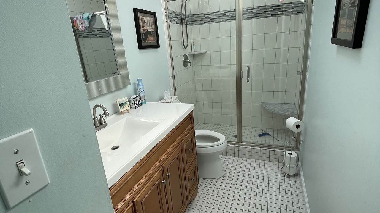 Photo of Bathroom in Beach Haven West