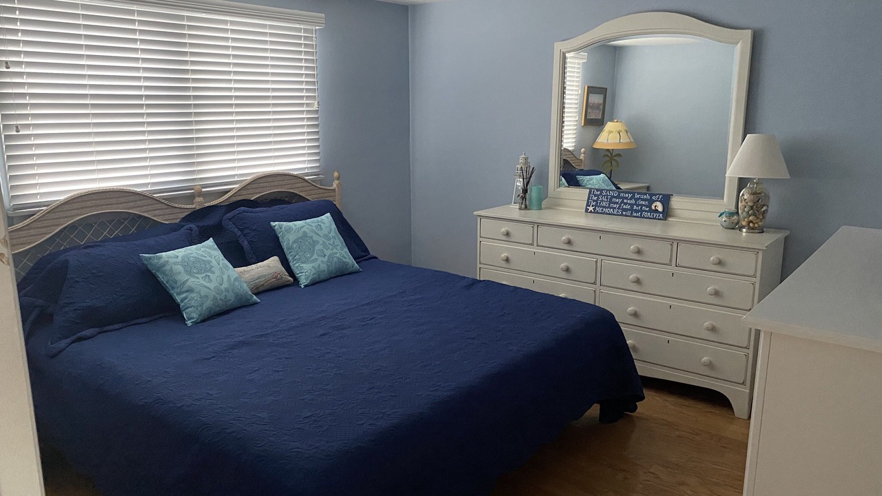 Photo of Bedroom in Ship Bottom
