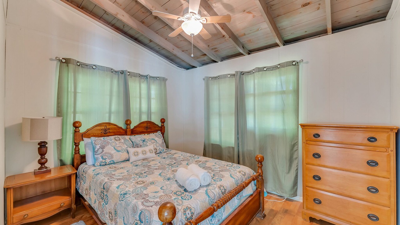 Photo of Bedroom in Crane Hill