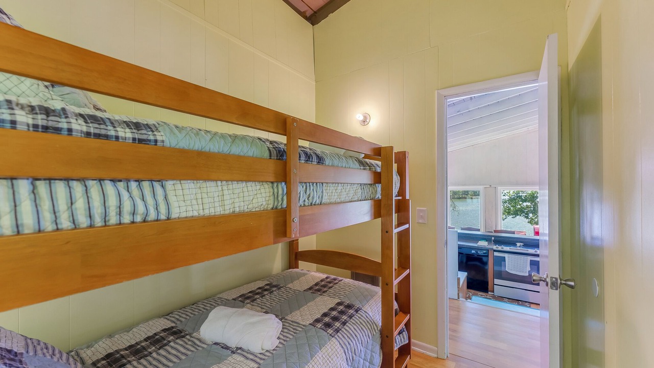Photo of Bedroom in Crane Hill