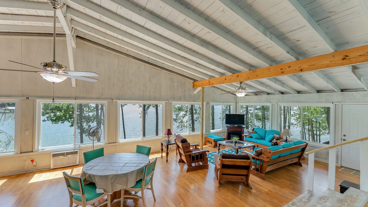 Photo of Livingroom in Crane Hill