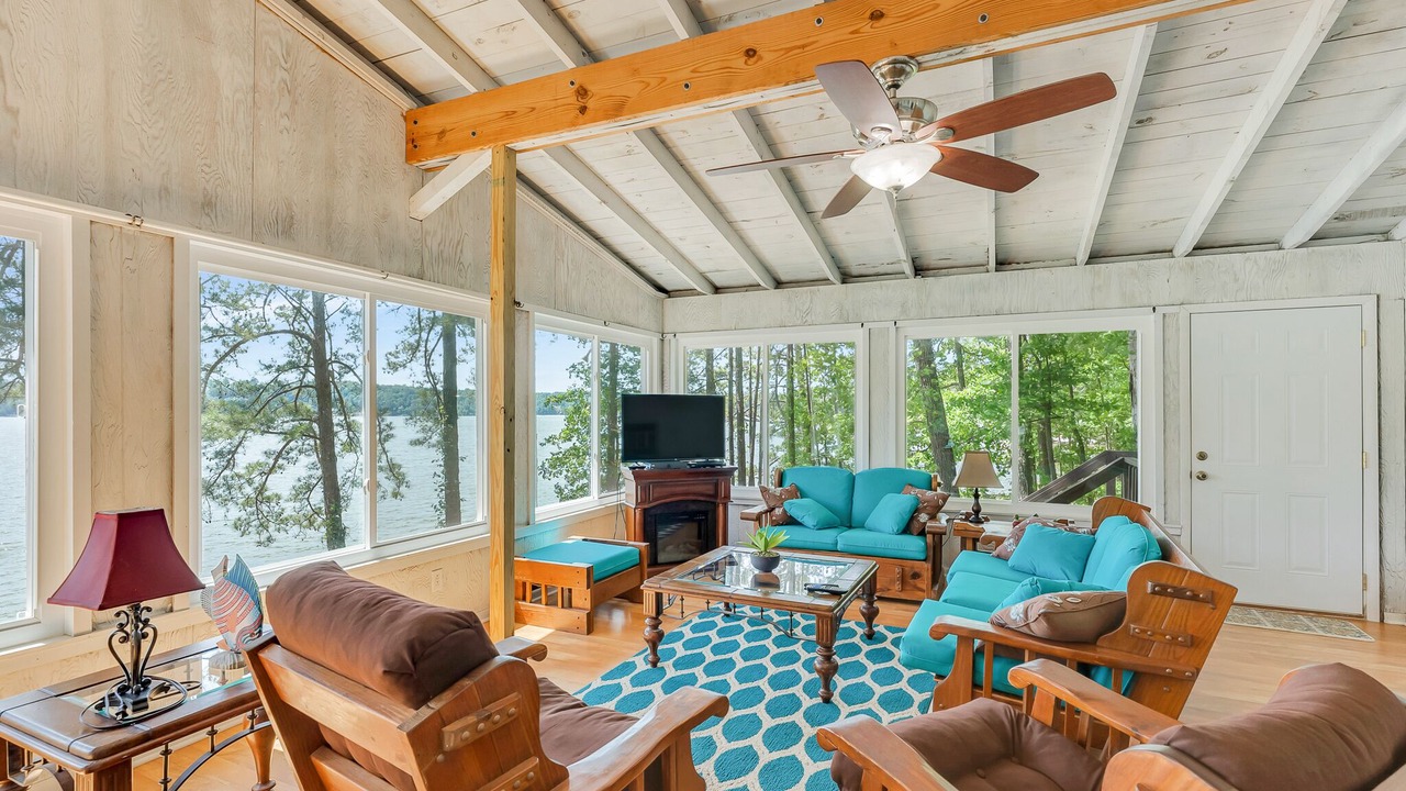 Photo of Livingroom in Crane Hill