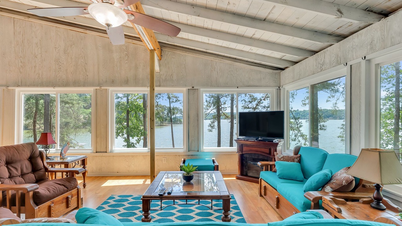 Photo of Livingroom in Crane Hill