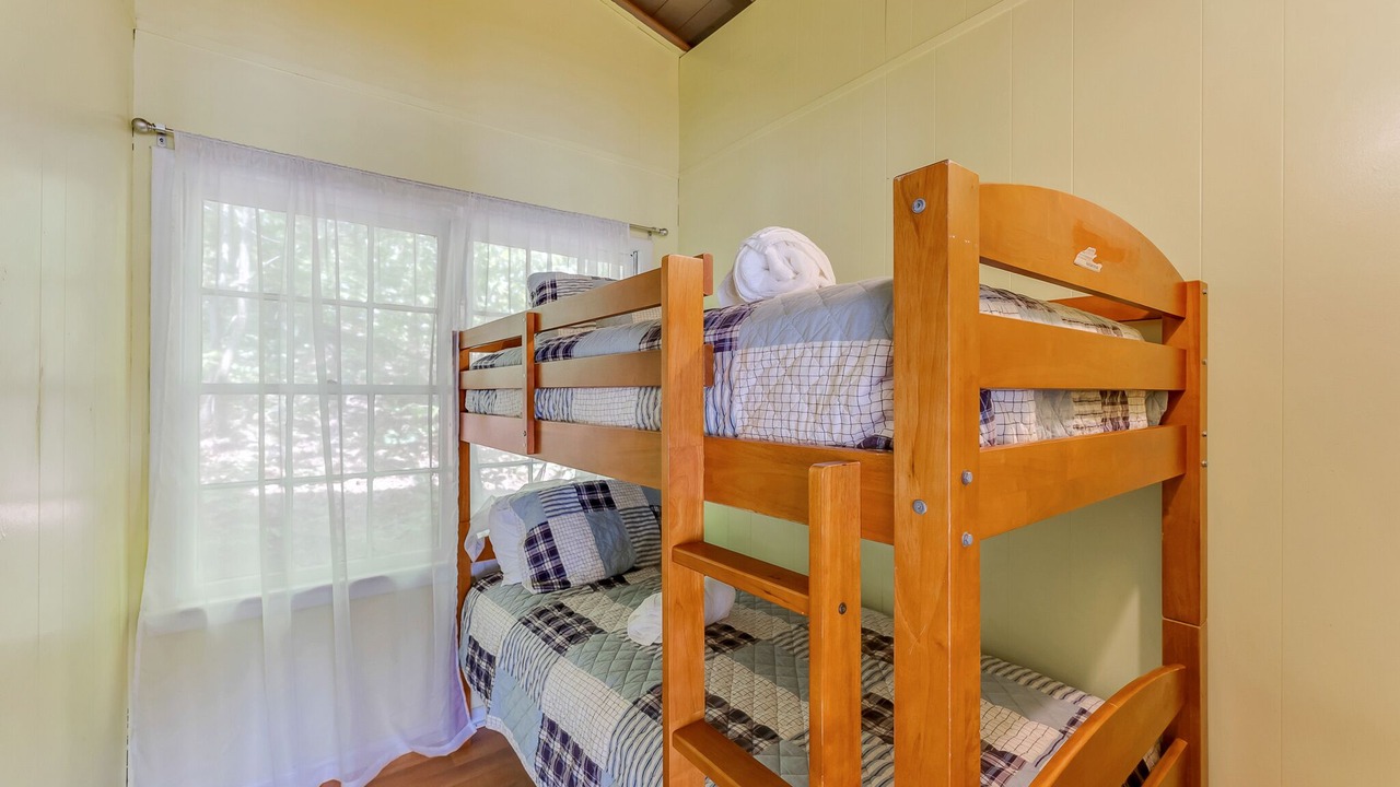 Photo of Bedroom in Crane Hill