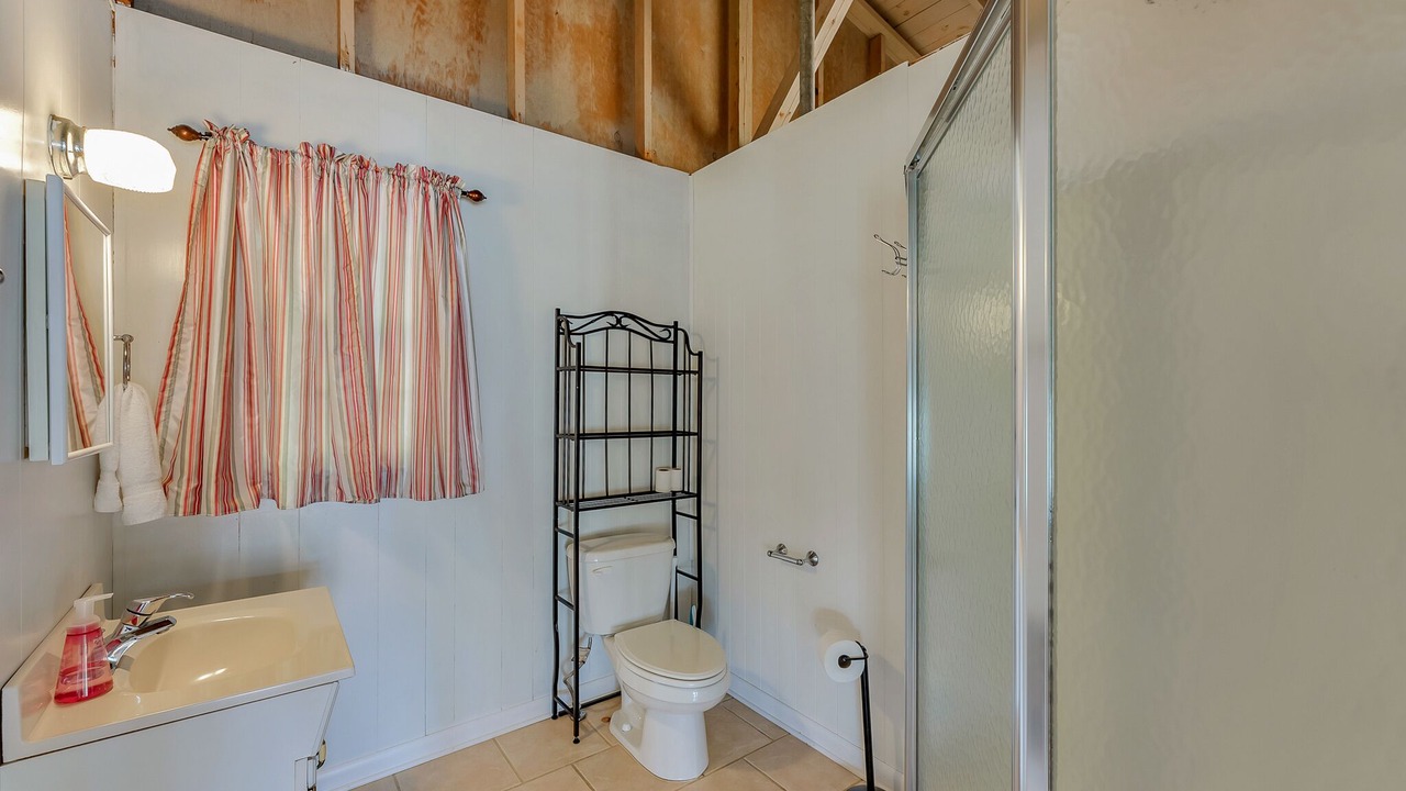 Photo of Bathroom in Crane Hill