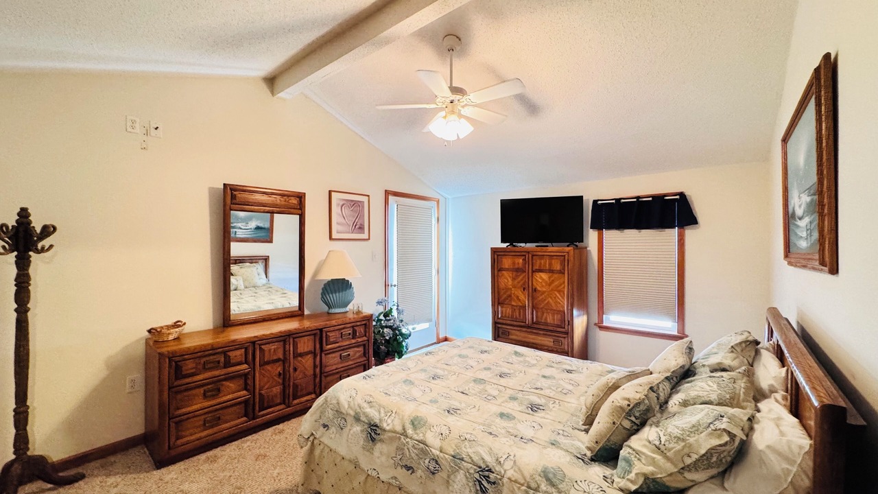 Photo of Bedroom in Townsend's Inlet