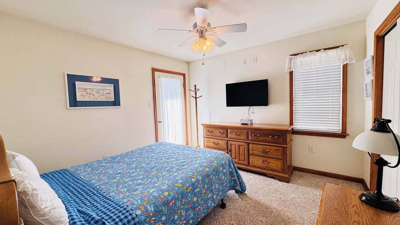 Photo of Bedroom in Townsend's Inlet