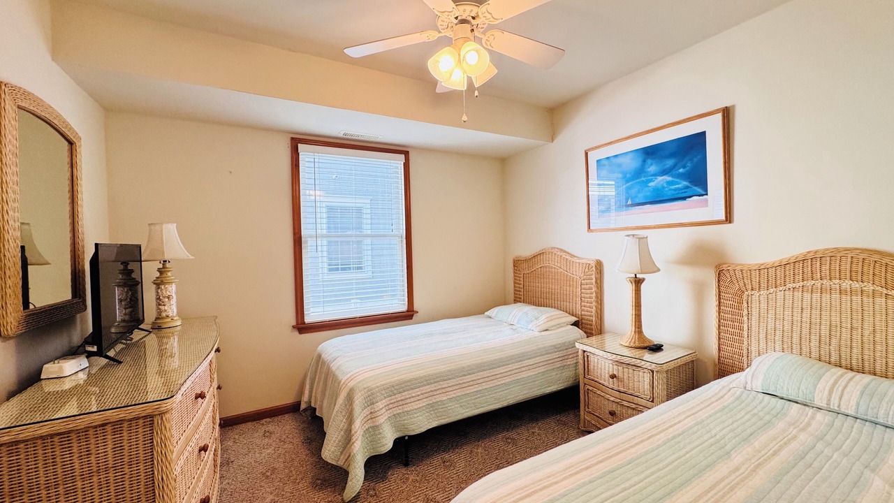 Photo of Bedroom in Townsend's Inlet