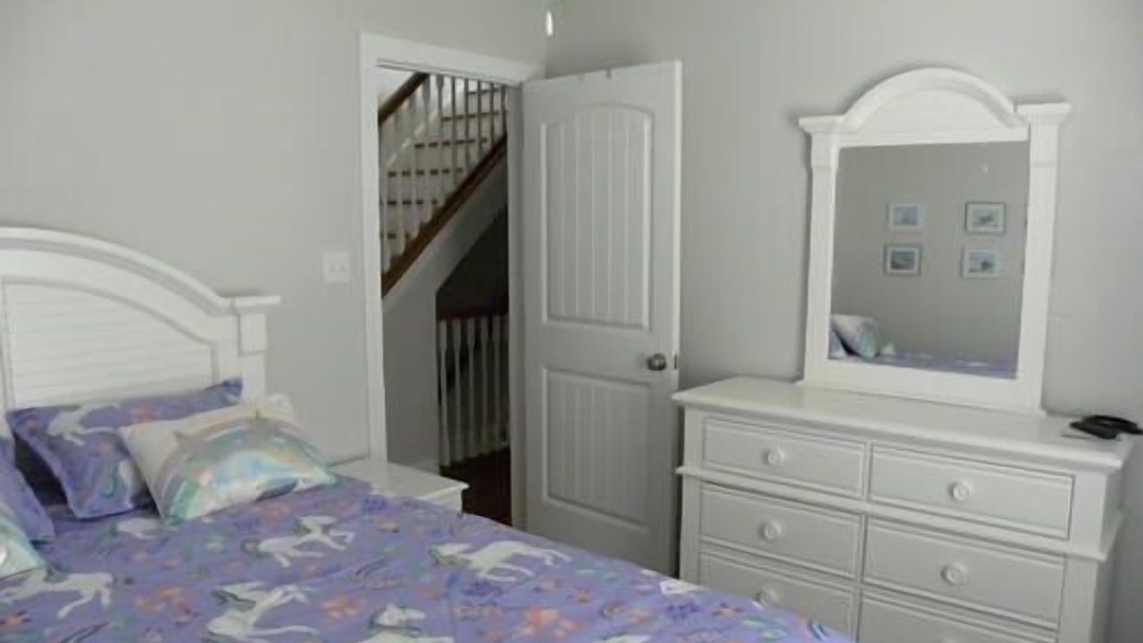 Photo of Bedroom in Townsend's Inlet