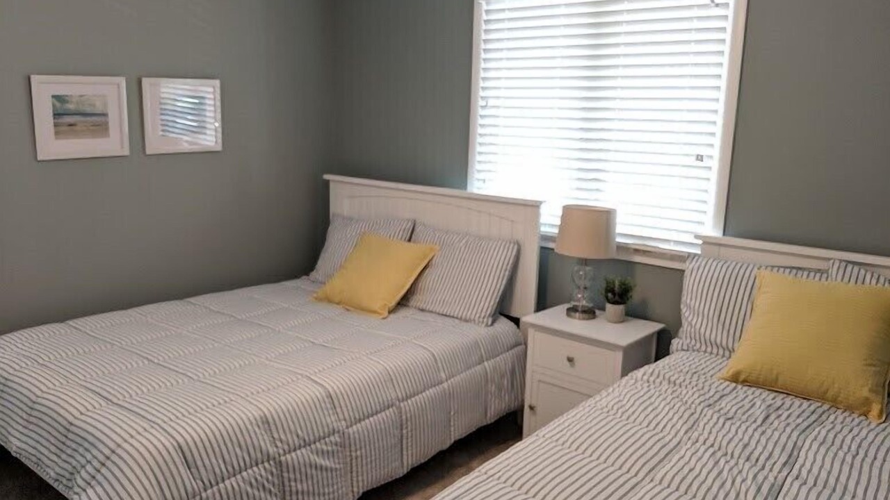 Photo of Bedroom in Townsend's Inlet