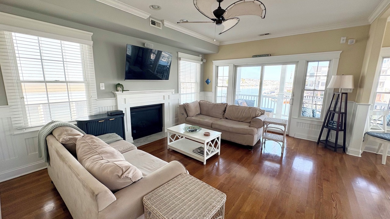 Photo of Livingroom in Avalon