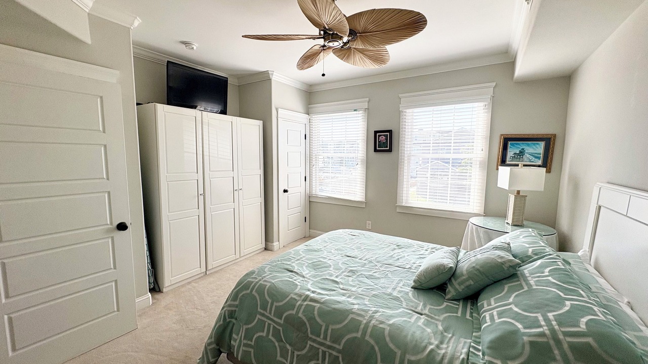 Photo of Bedroom in Avalon
