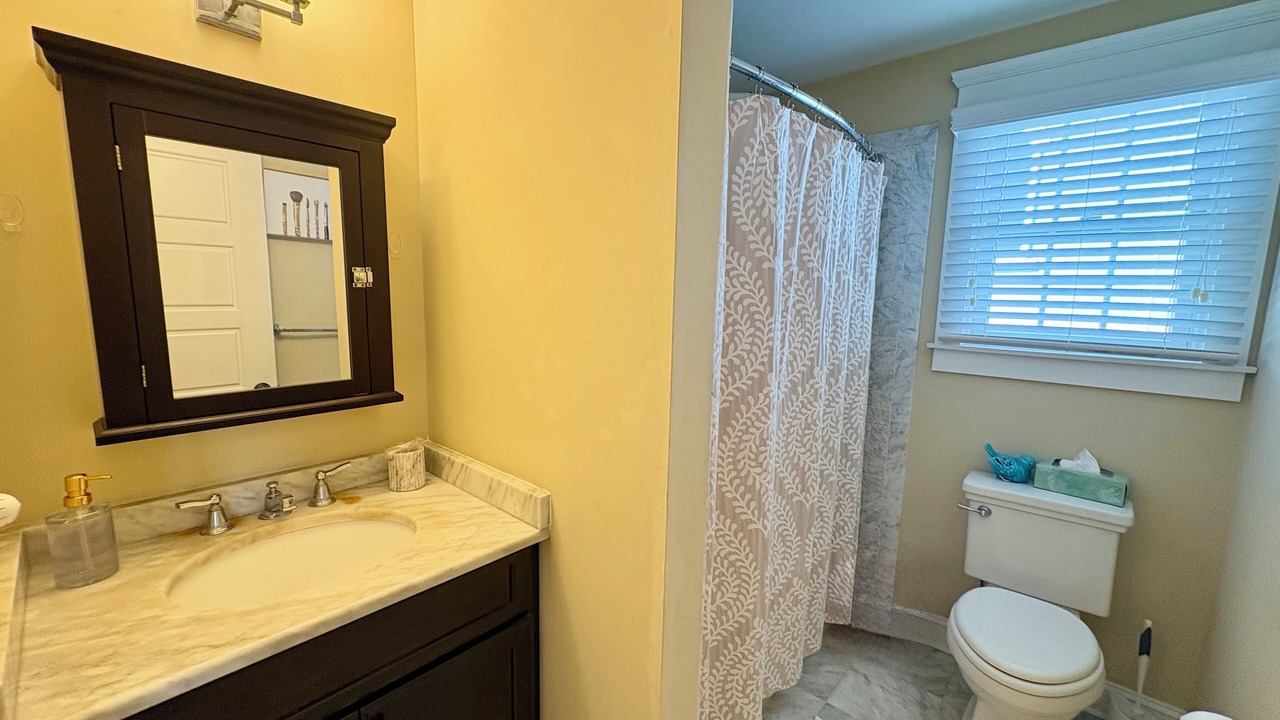 Photo of Bathroom in Avalon
