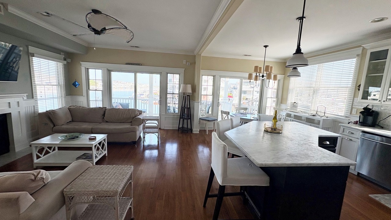Photo of Livingroom in Avalon