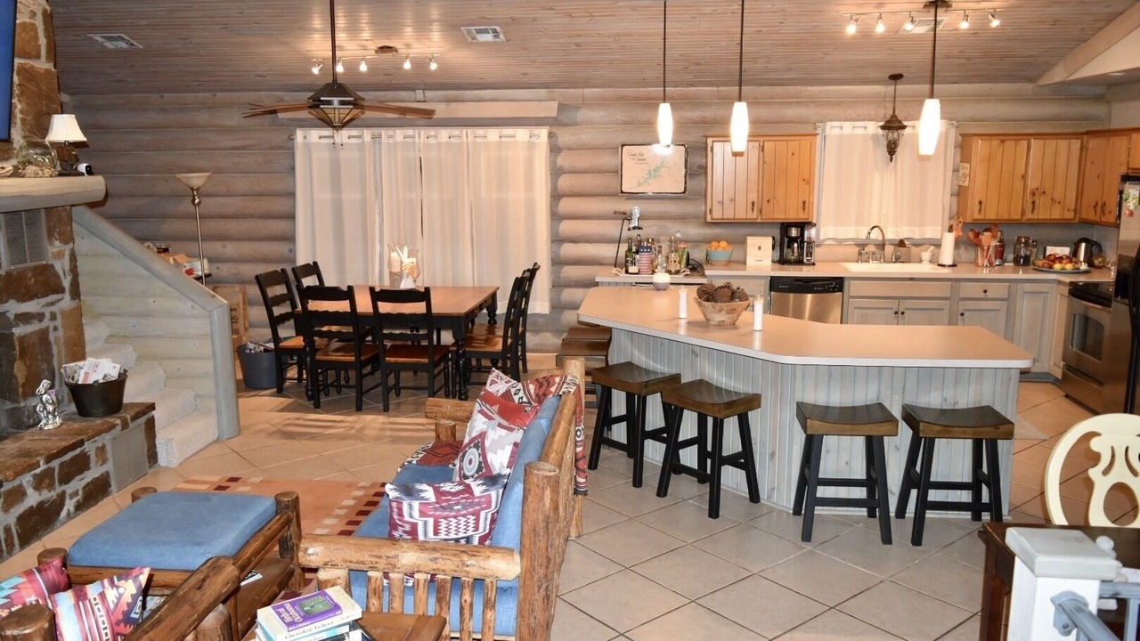 Photo of Livingroom in Vinita