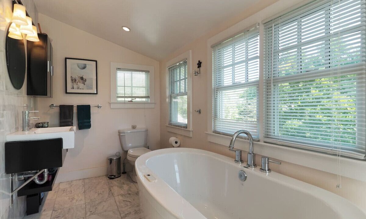 Photo of Bathroom in Cape Anne