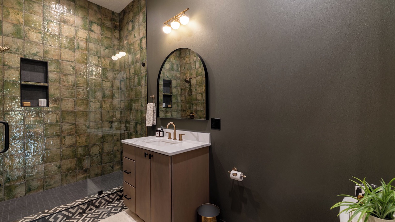 Photo of Bathroom in Le Mars