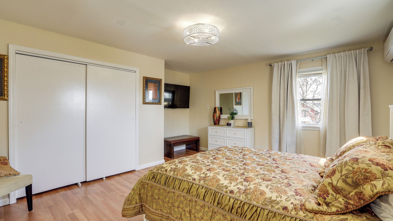 Photo of Bedroom in Rahway
