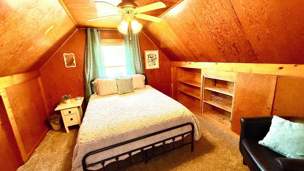 Photo of Bedroom in Cedar Rapids - Iowa City