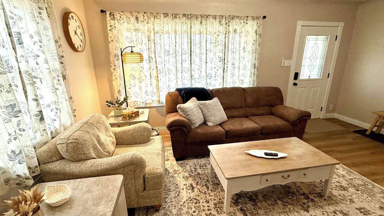 Photo of Livingroom in Cedar Rapids - Iowa City