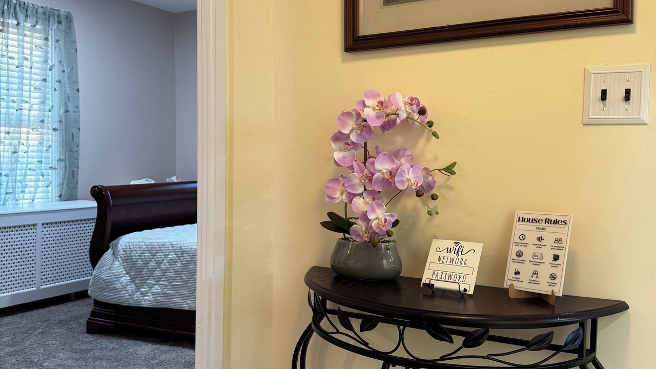Photo of Bedroom in Elsmere