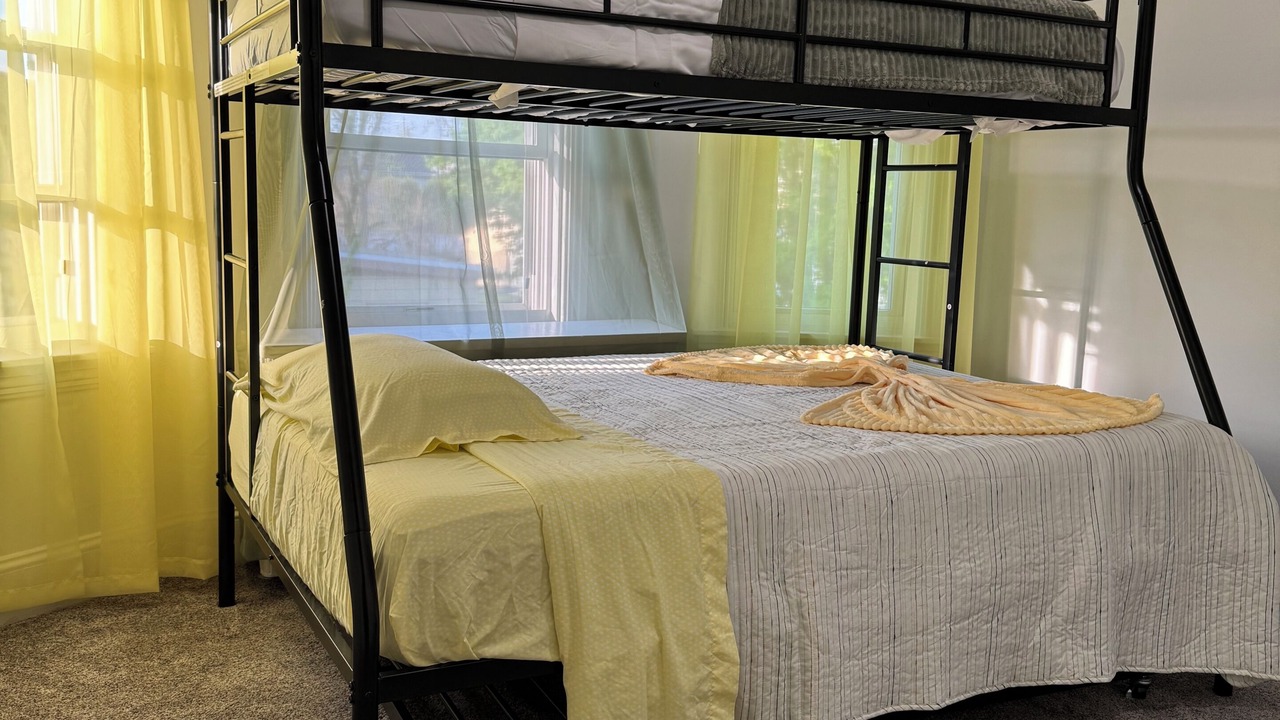 Photo of Bedroom in Elsmere
