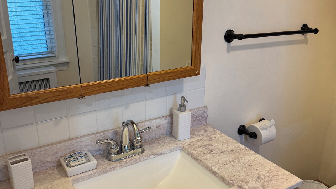 Photo of Bathroom in Elsmere