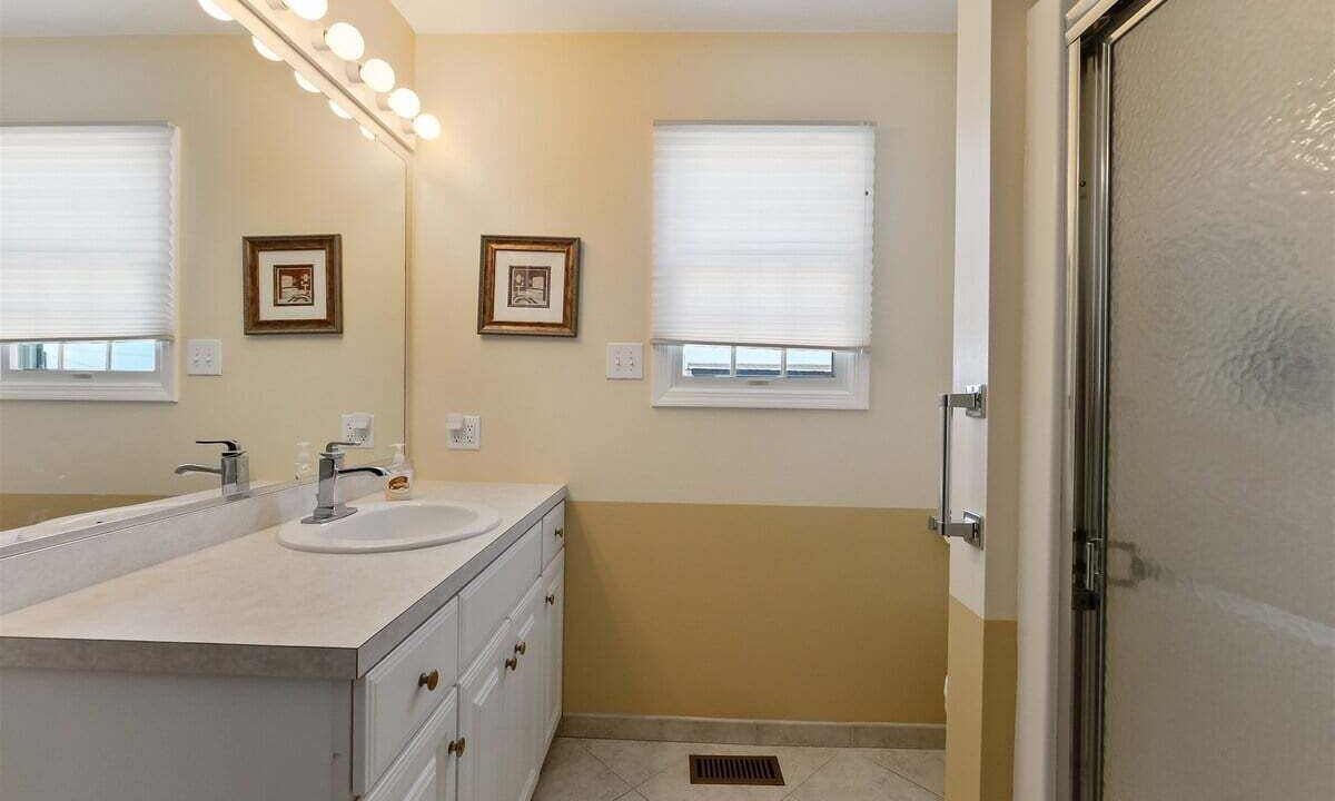 Photo of Bathroom in Diamond Beach