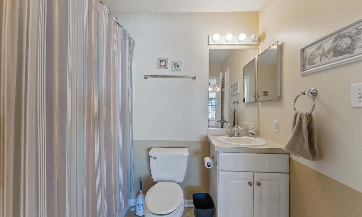 Photo of Bathroom in Diamond Beach