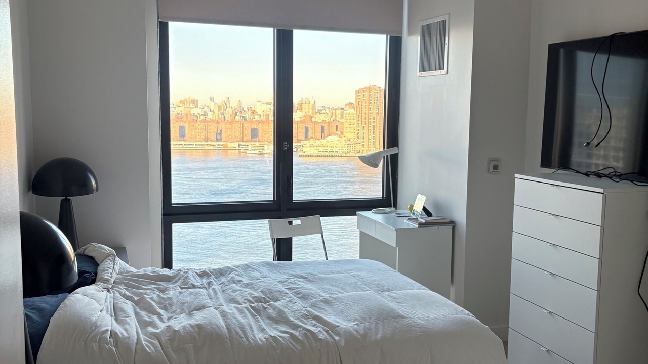 Photo of Bedroom in Greenpoint