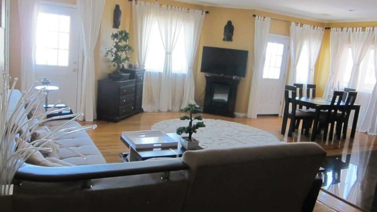 Photo of Livingroom in Sheepshead Bay