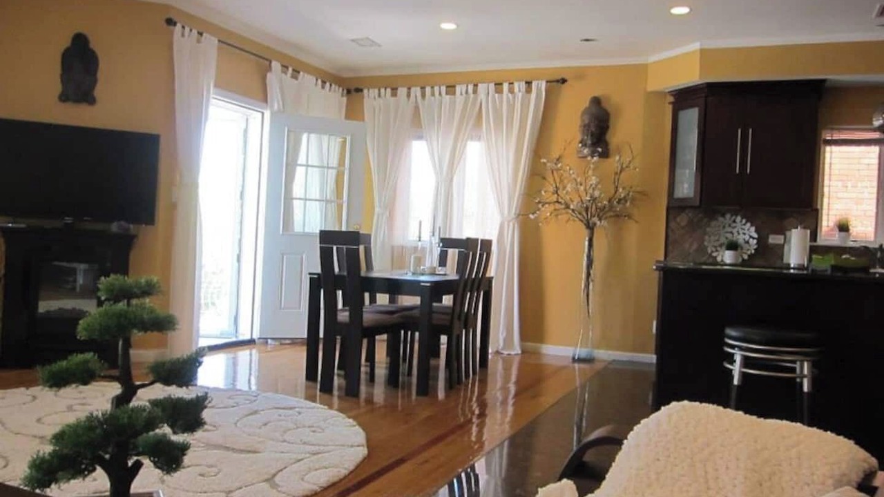 Photo of Livingroom in Sheepshead Bay