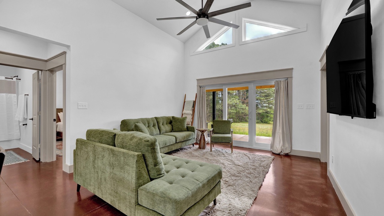 Photo of Livingroom in Hanceville