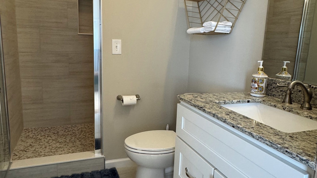 Photo of Bathroom in Tate