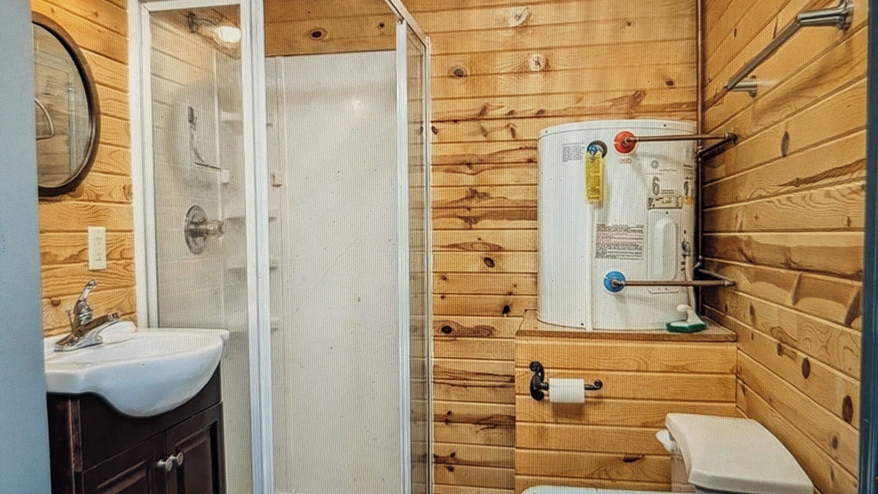 Photo of Bathroom in Madison Lake