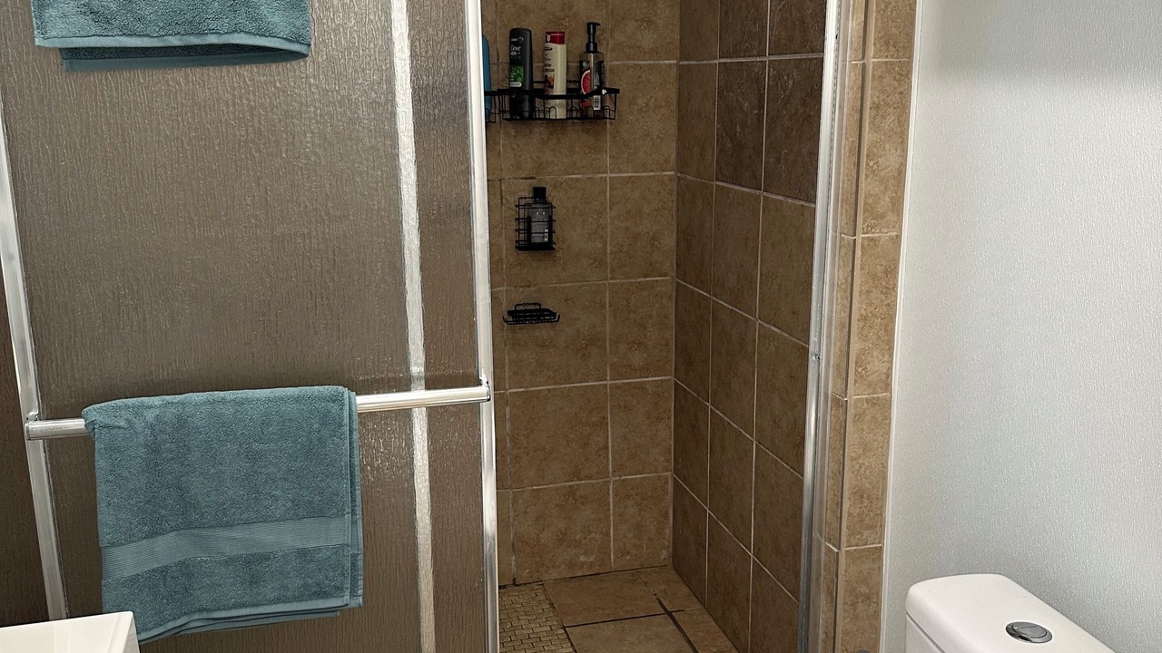 Photo of Bathroom in Calhoun