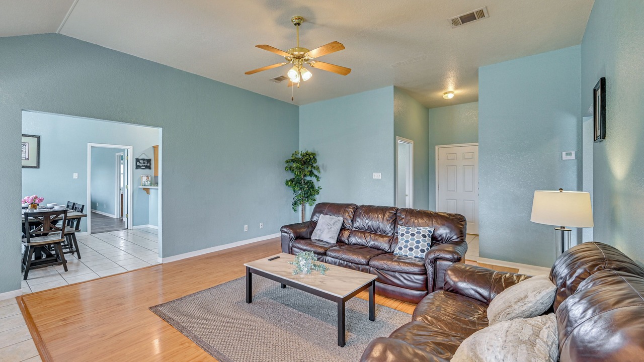 Photo of Livingroom in Killeen