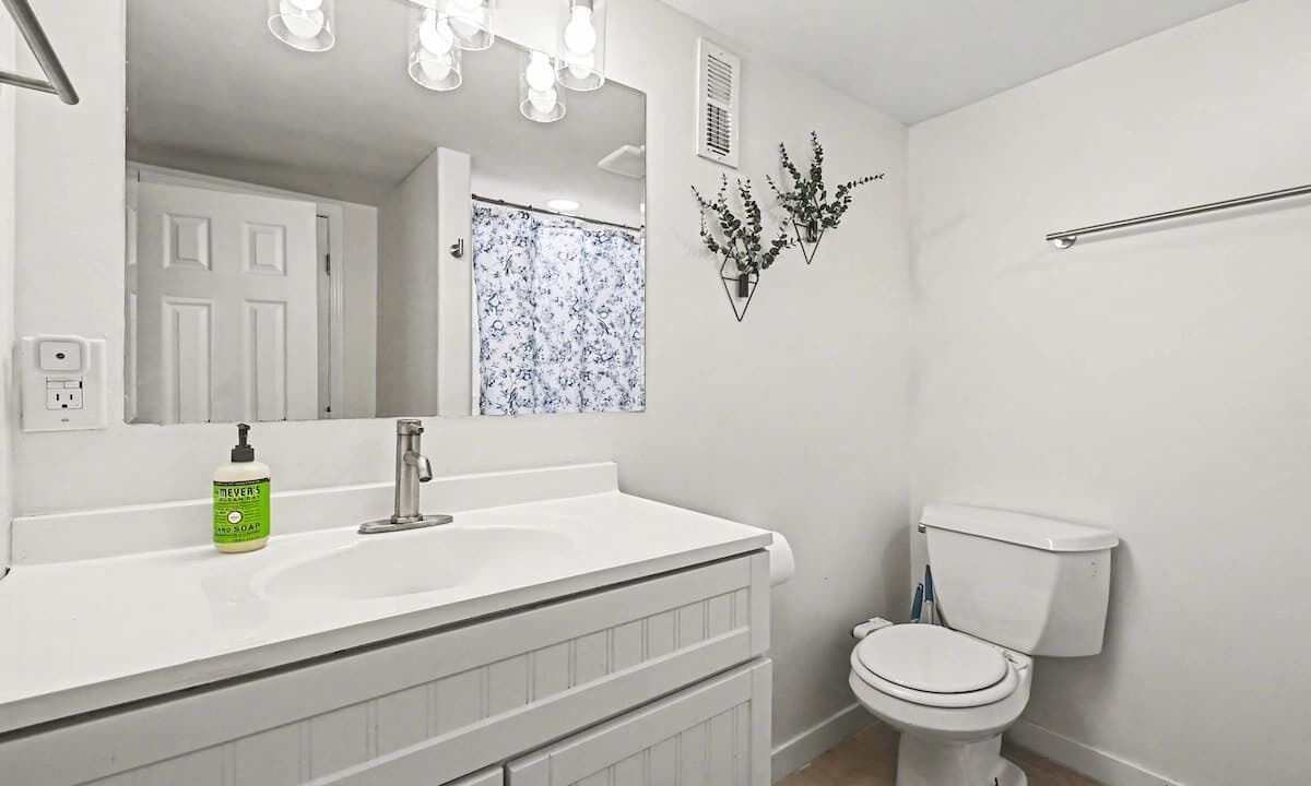 Photo of Bathroom in Benson
