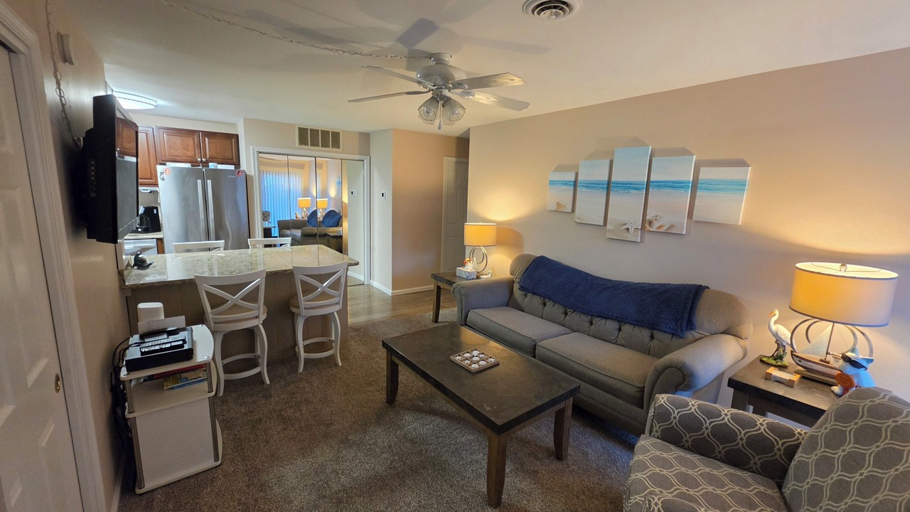 Photo of Livingroom in Heron Harbour Isle