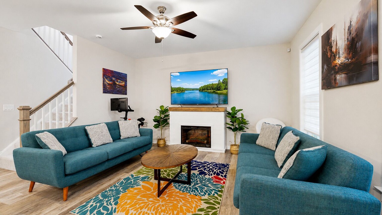 Photo of Livingroom in Lakeside Woods