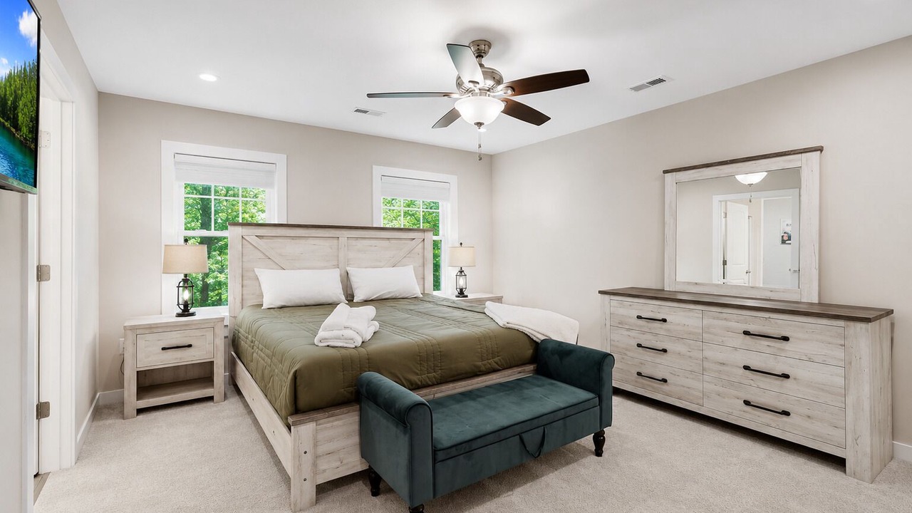 Photo of Bedroom in Lakeside Woods