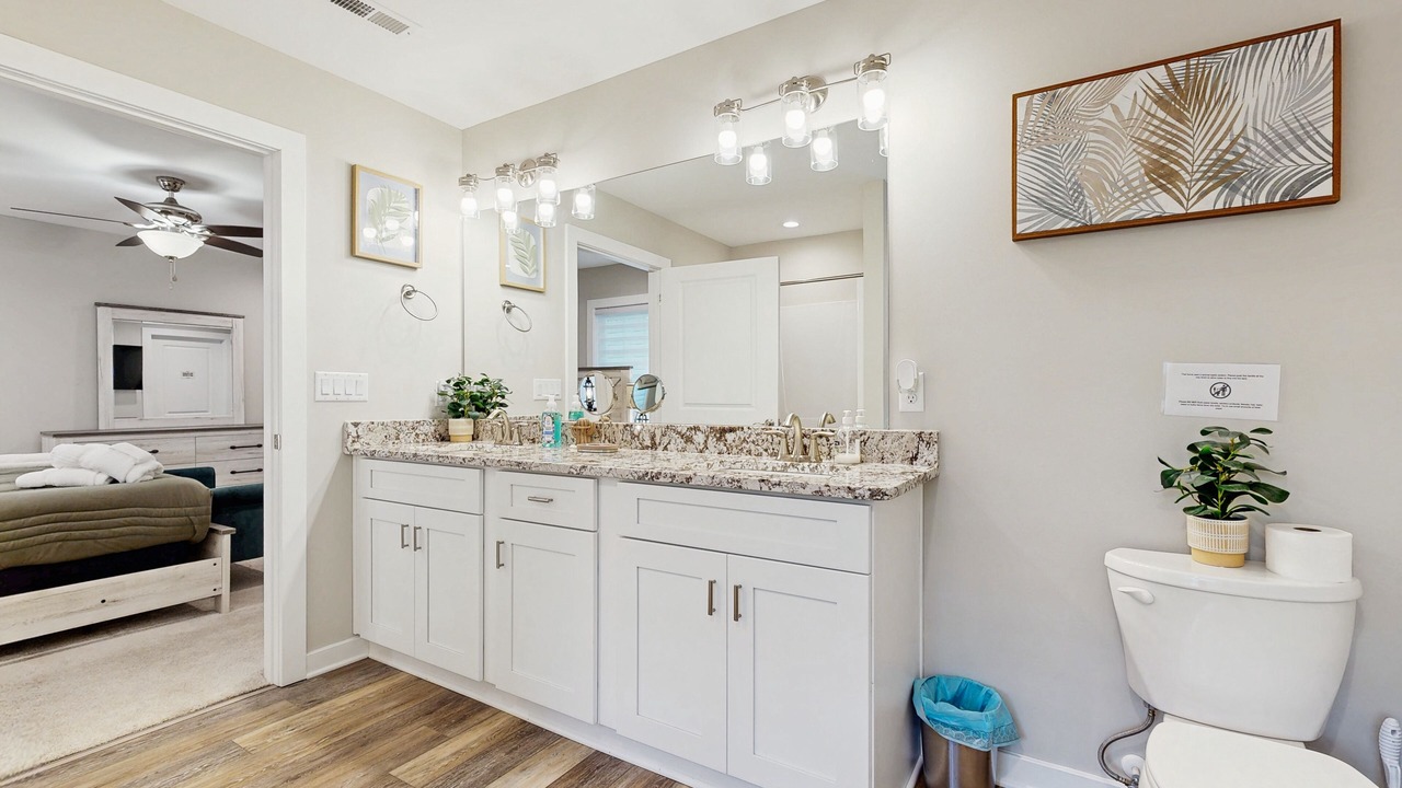 Photo of Bathroom in Lakeside Woods