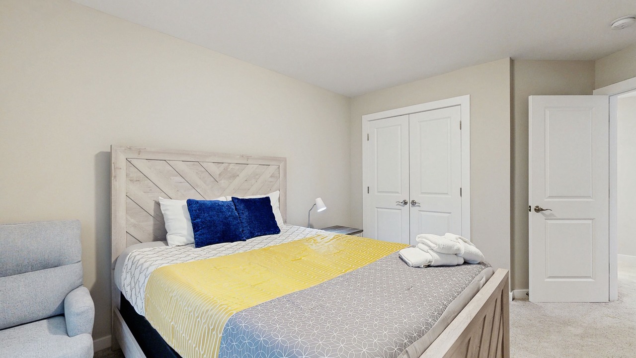 Photo of Bedroom in Lakeside Woods