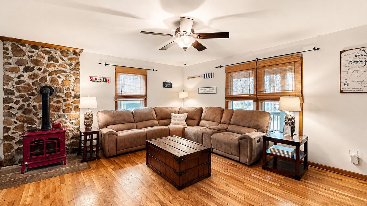 Photo of Livingroom in Bumpass