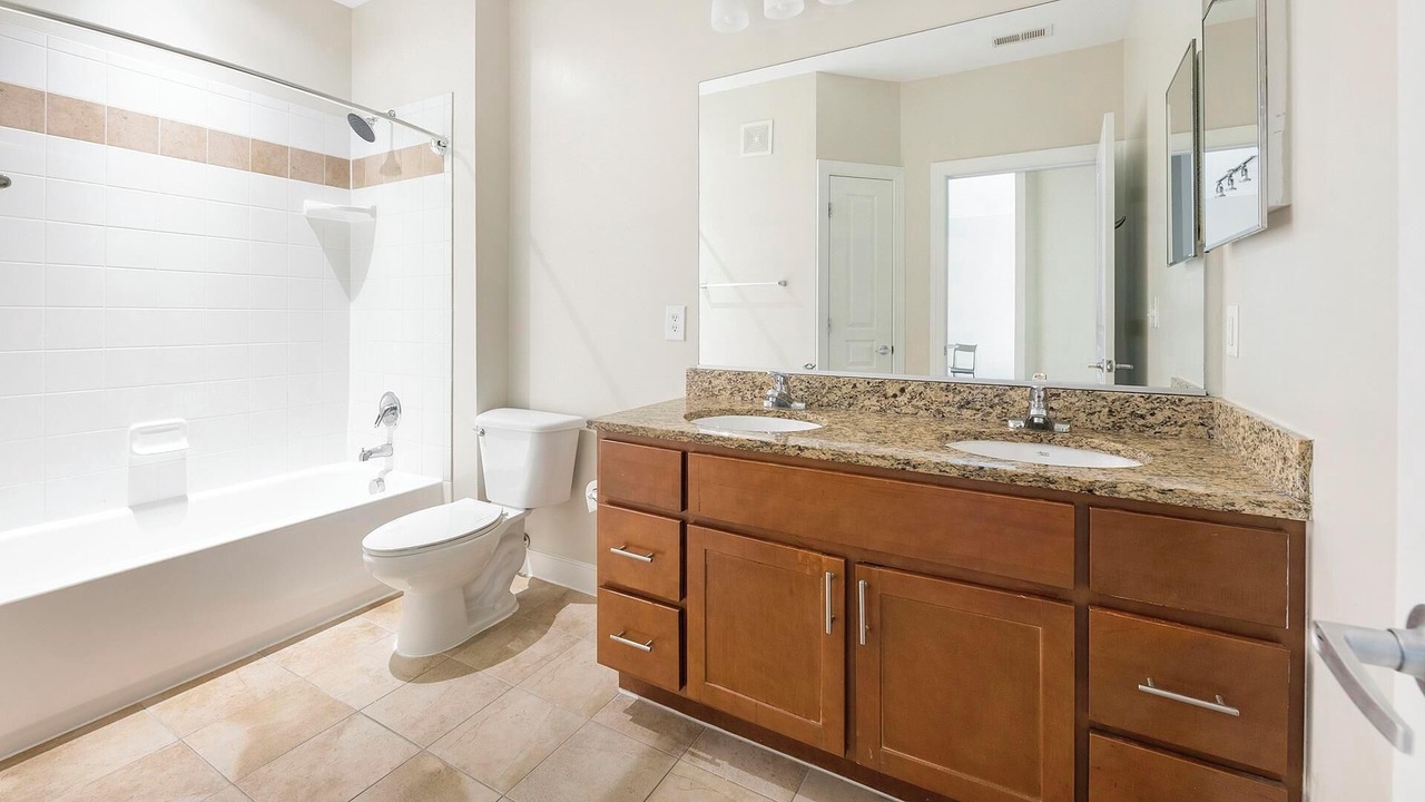 Photo of Bathroom in Chillum